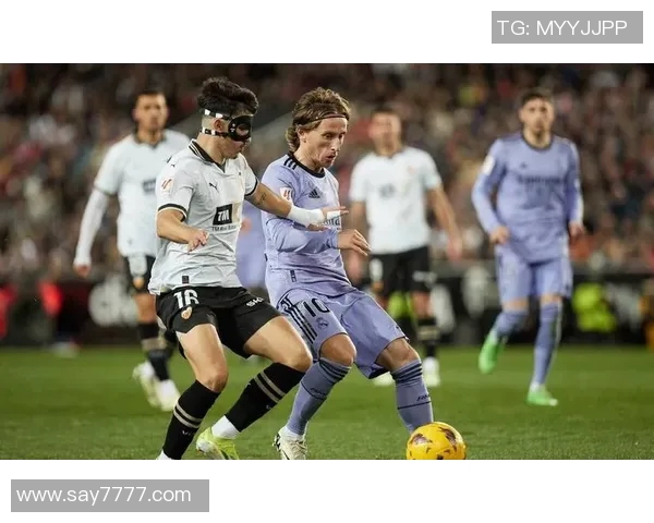 西甲裁判引发热议皇马遭遇争议判罚与进球被吹事件分析 西甲裁判引发热议皇马遭遇争议判罚与进球被吹事件分析